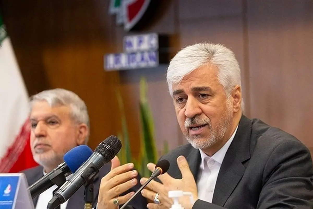 وزیر ورزش: درجلسهام با خانم رکابی یک تار موی ایشان بیرون نبود