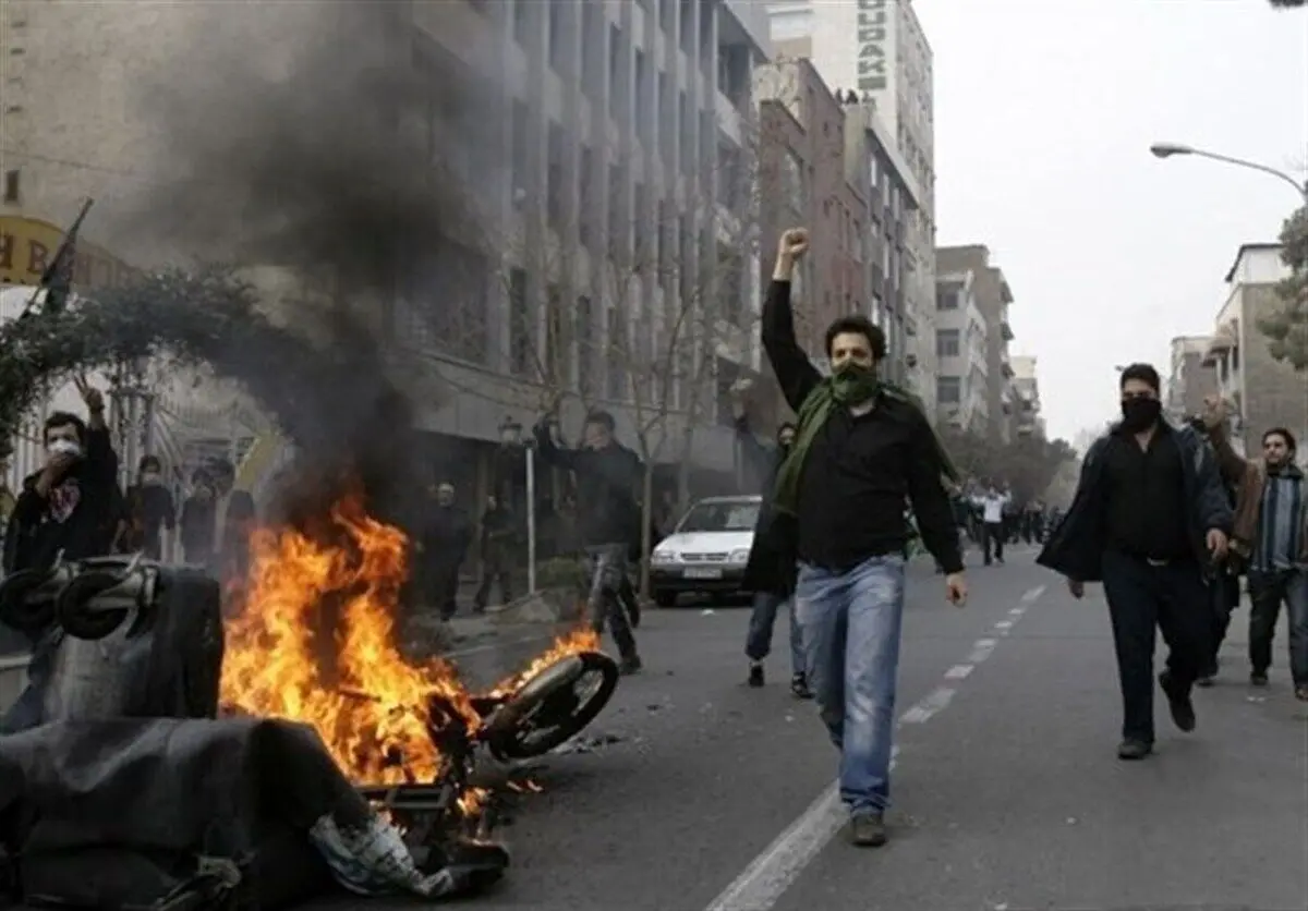 گزارش تسنیم از حوادث اراک پس از فوت «مهرشاد شهیدی‌نژاد»