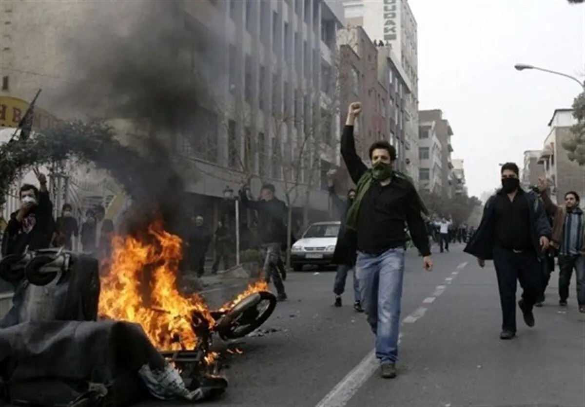 گزارش تسنیم از حوادث اراک پس از فوت «مهرشاد شهیدی‌نژاد»
