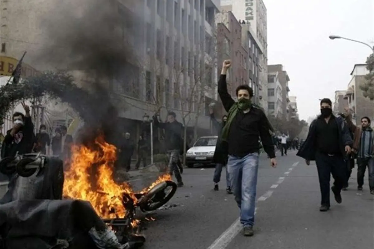 گزارش تسنیم از حوادث اراک پس از فوت «مهرشاد شهیدینژاد»