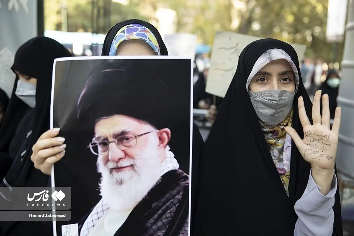 (تصاویر) تجمع جامعه پزشکی دانشگاه‌ تهران