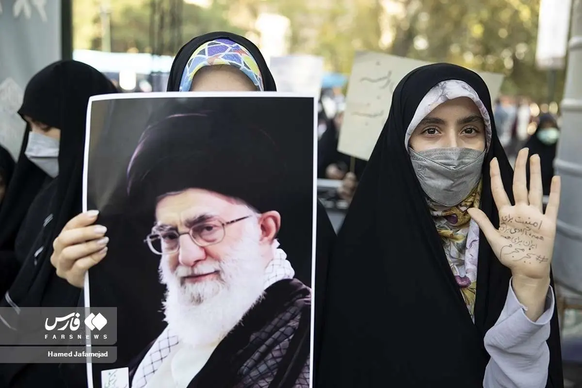 (تصاویر) تجمع جامعه پزشکی دانشگاه تهران