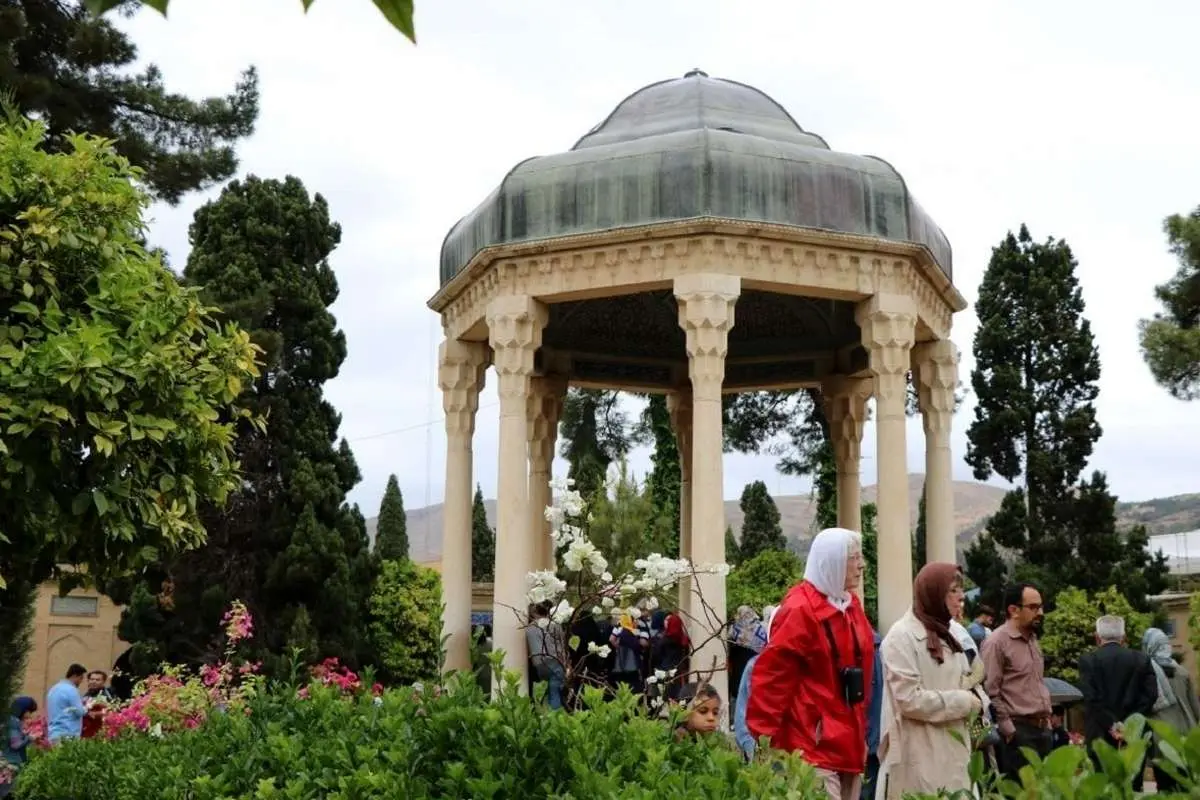 تفال به حافظ امروز دوشنبه ۹ آبان ماه ۱۴۰۱