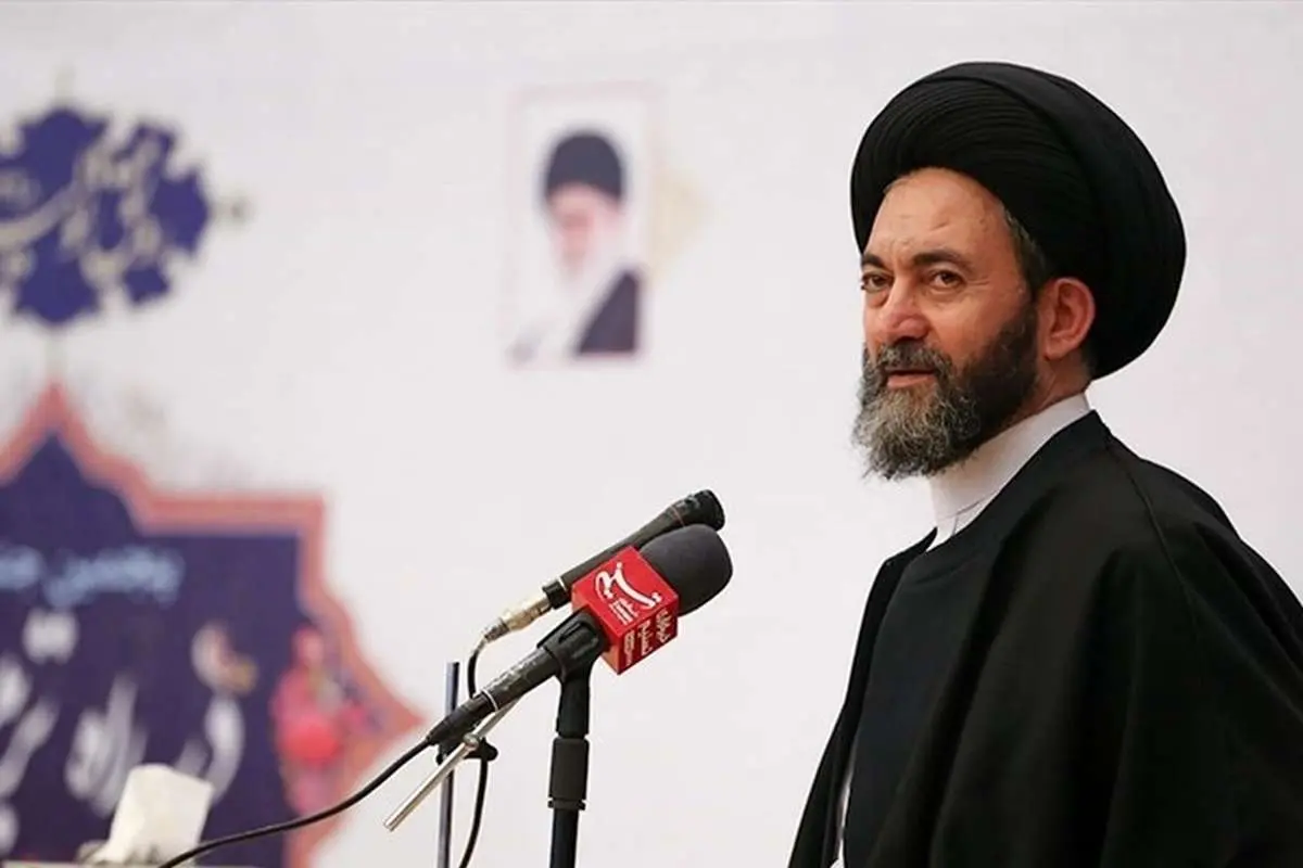 امام جمعه اردبیل: صفویه ایران را یکپارچه کرده؛ بقای کشور مدیون آن‌ها است