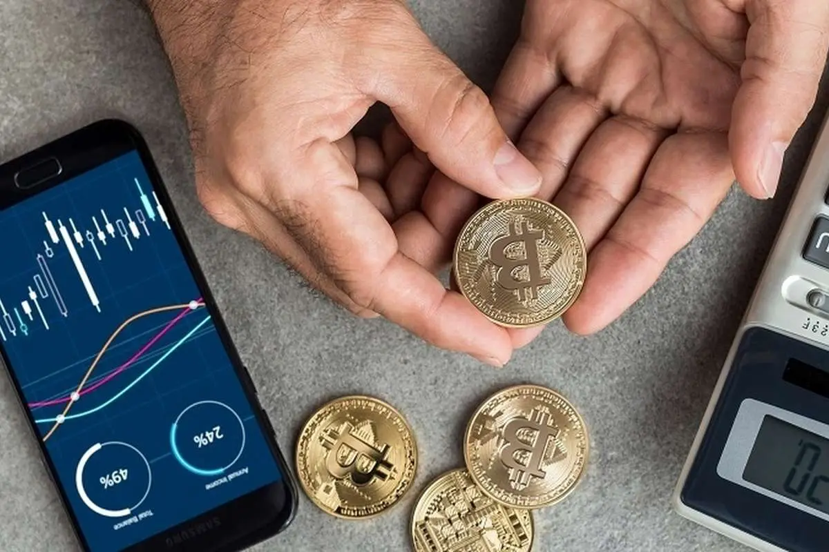 قیمتها در بازار ارز دجیتال دوشنبه ۹ آبان ۱۴۰۱؛ توقف بیتکوین و اتریوم، عقبنشینی دوجکوین و شیبا