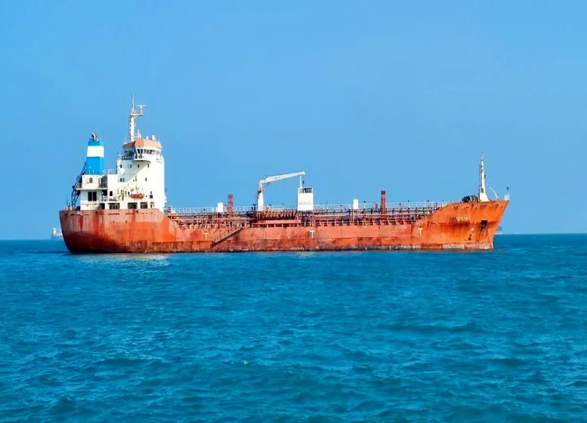 توقیف نفتکش خارجی حامل ۱۱میلیون لیتر سوخت در خلیج فارس