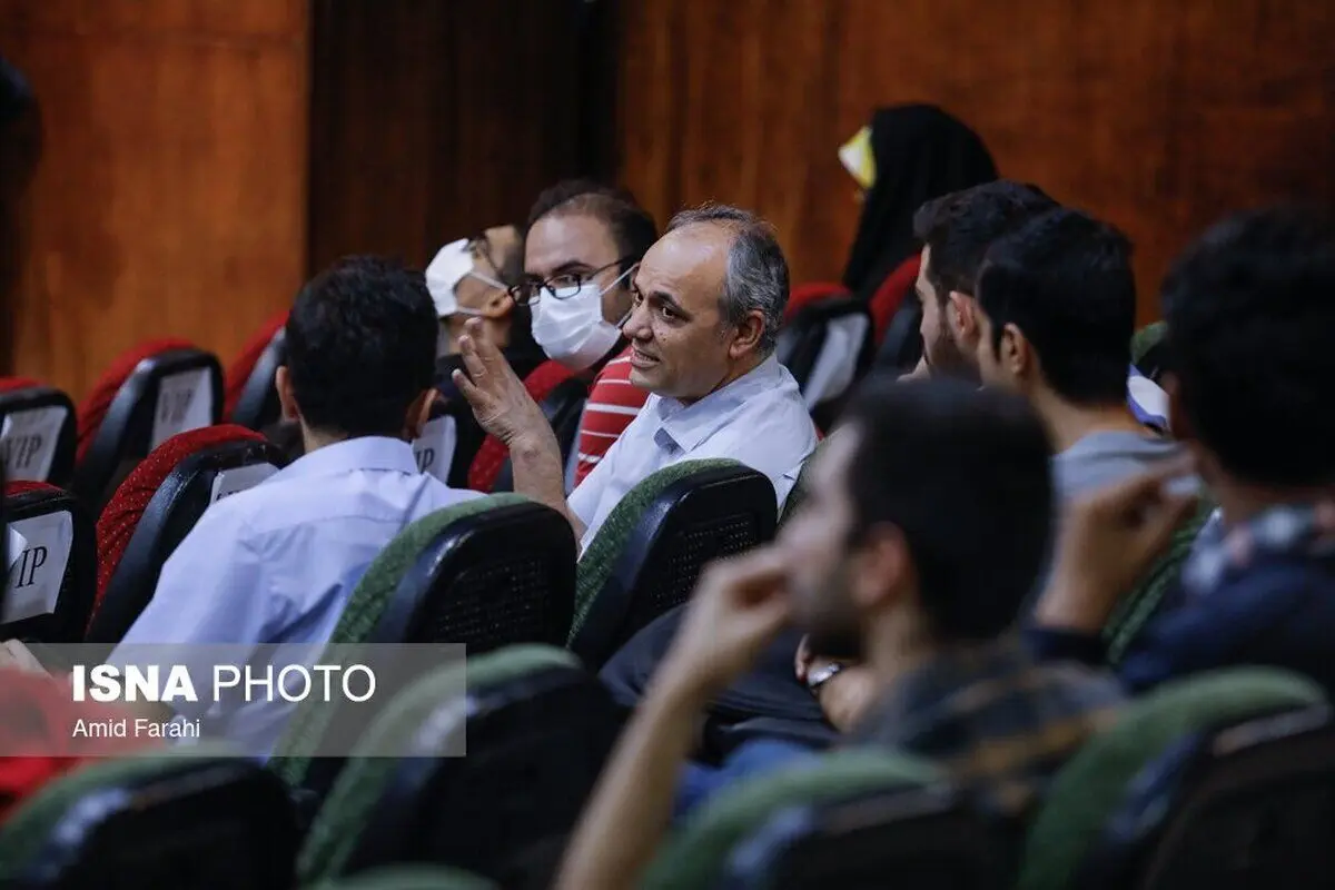 (تصاویر) مناظره «اعتراض دارم!»