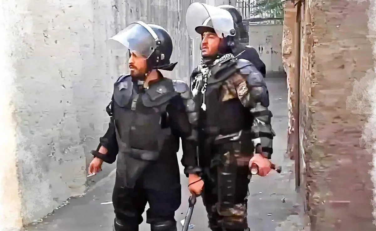 این «پلیس نما»‌ها را دستگیر کنید