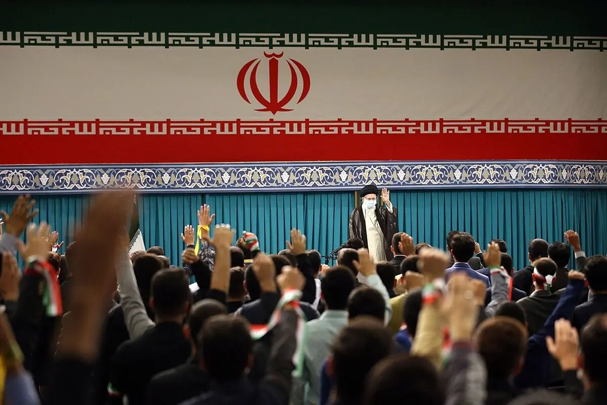 جوانانی که در خیابان آمدند بچه‌های خودمان هستند