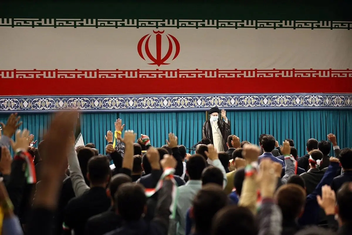 جوانانی که در خیابان آمدند بچه‌های خودمان هستند