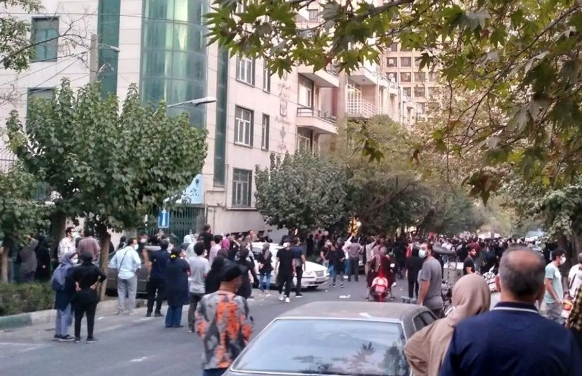 این‌هایی که در اعتراضات حضور داشتند چه کسانی بودند؟