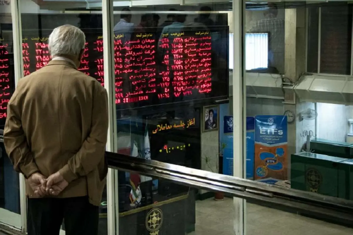 بازار بورس شنبه ۳۰ مهر ۱۴۰۱؛ شاخص کل قرمز شد، شاخص هموزن سبز!
