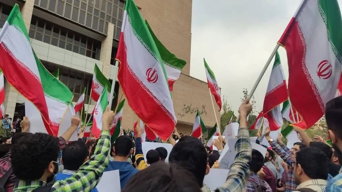 سردبیر «جوان»: از سلف مختلط شروع می‌کنند و به استخر مختلط می‌رسند!