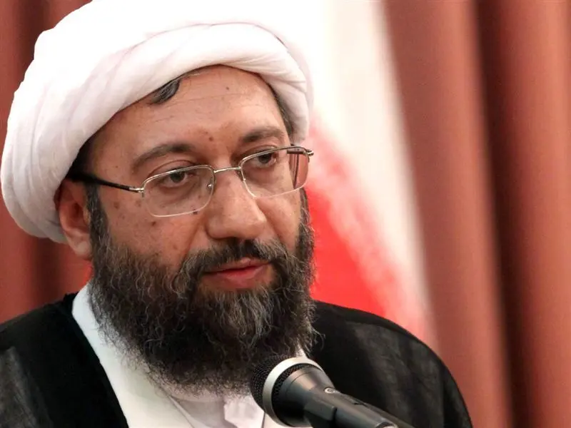 برخی کارمندان دولت، میلیاردها پول به جیب زده‌اند