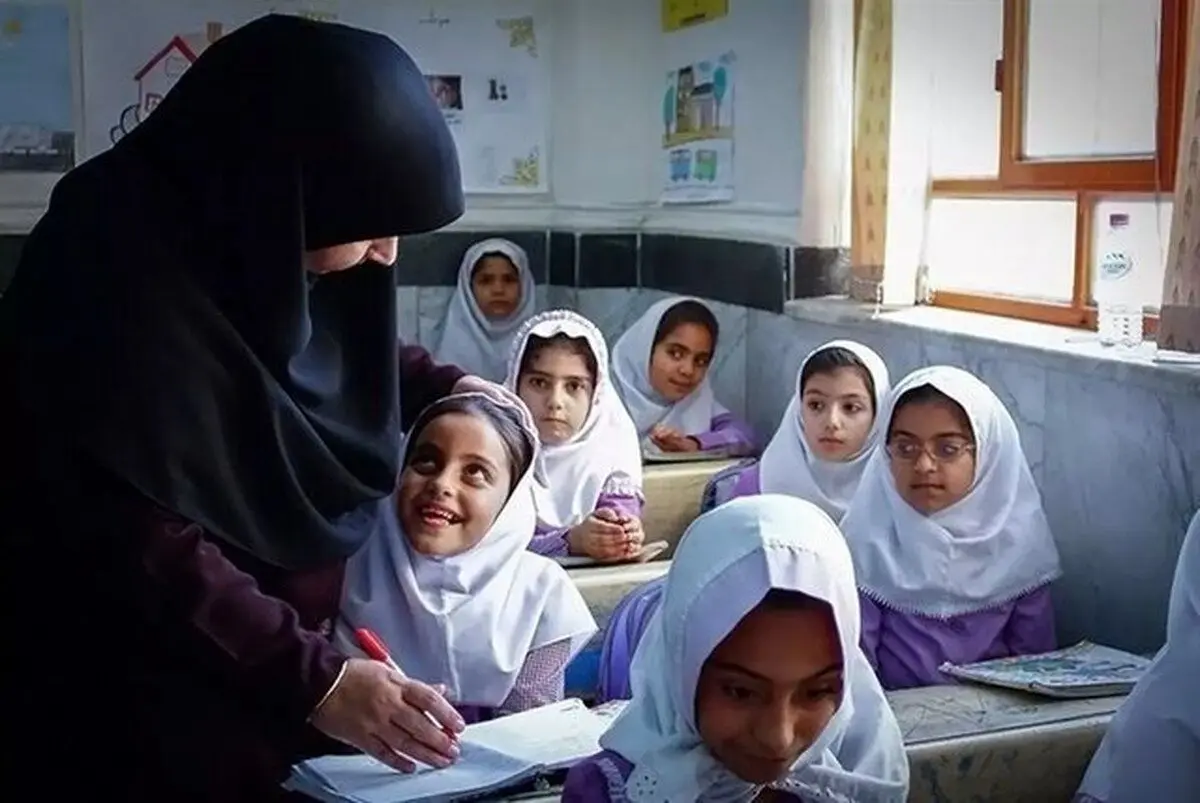 معلمان مهرآفرین بدون قید و شرط و آزمون رتبه‌بندی می‌شوند
