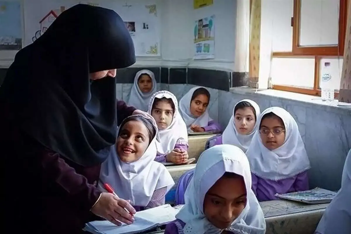 معلمان مهرآفرین بدون قید و شرط و آزمون رتبهبندی میشوند