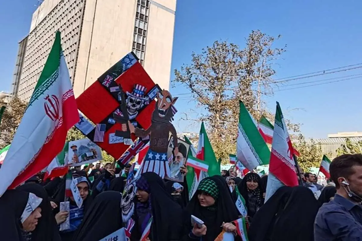 (تصاویر) حاشیههای راهپیمایی ۱۳ آبان ۱۴۰۱