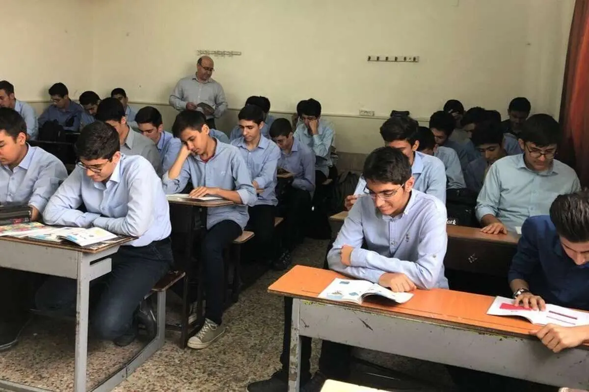 انتخاب زبان خارجی در مدارس اختیاری می‌شود