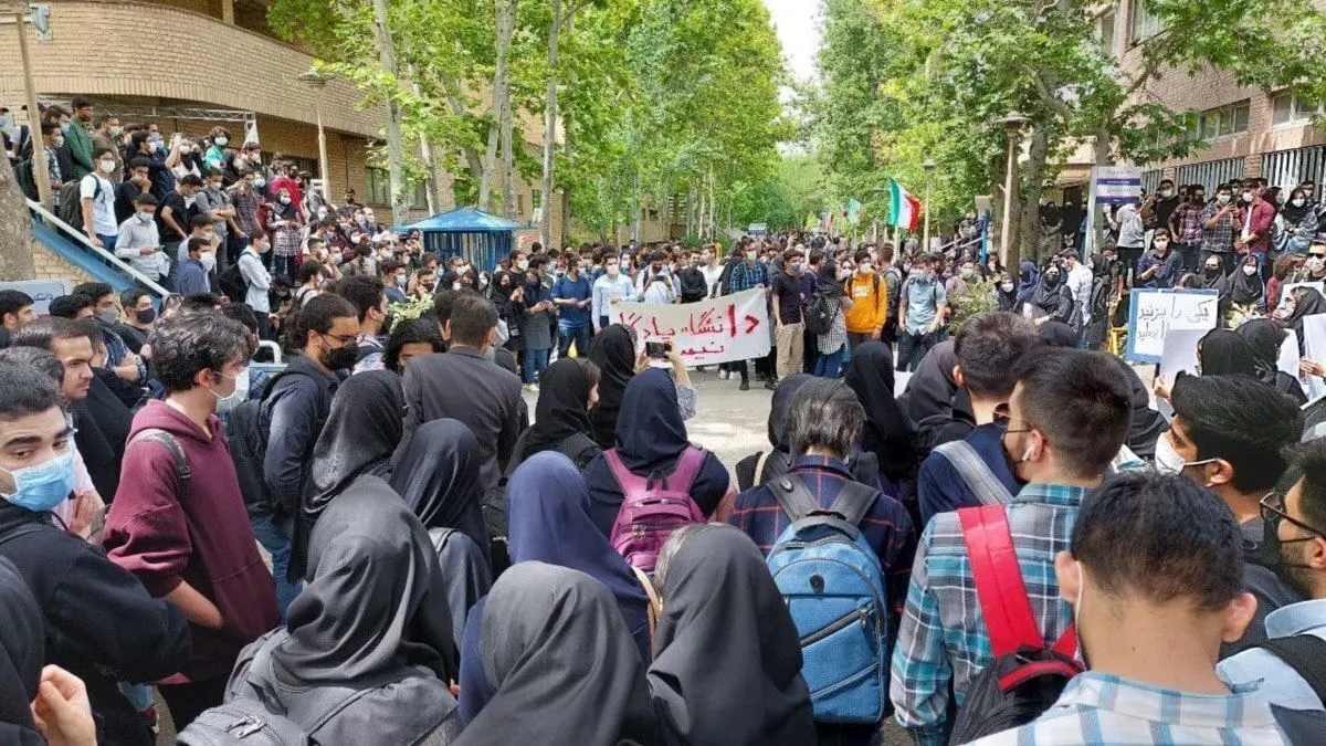 روزنامه رسالت: بدون جمهوری اسلامی از ایران چیزی باقی نمی‌ماند