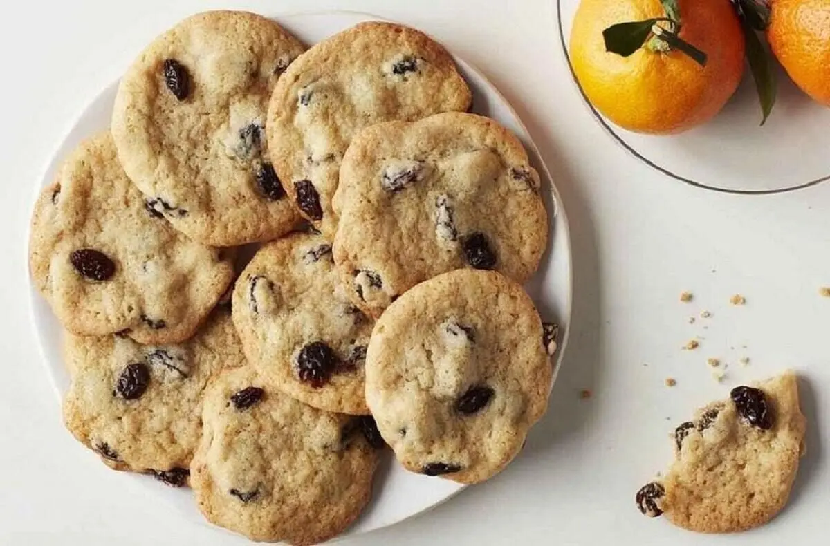 طرز تهیه شیرینی کشمشی با عطر پرتقال