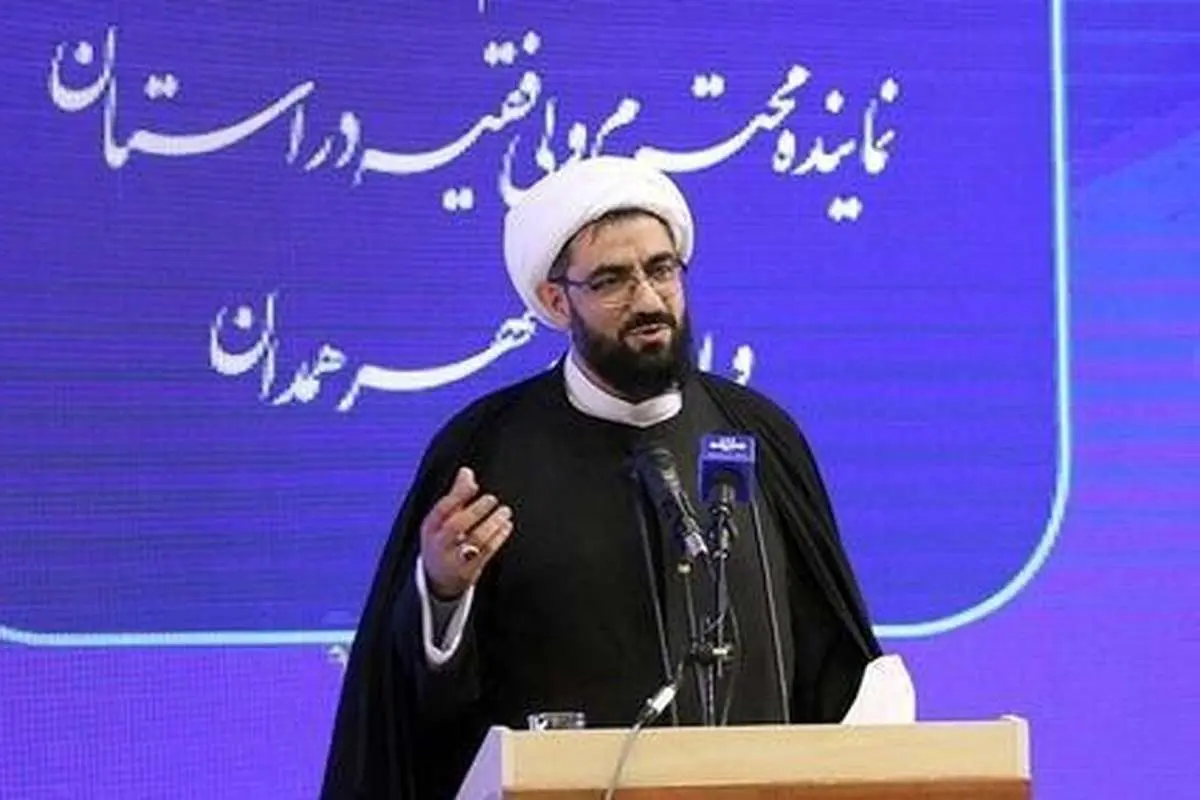 امام جمعه همدان: برخی مدیران نمیداند نمازخانه اداره کجاست