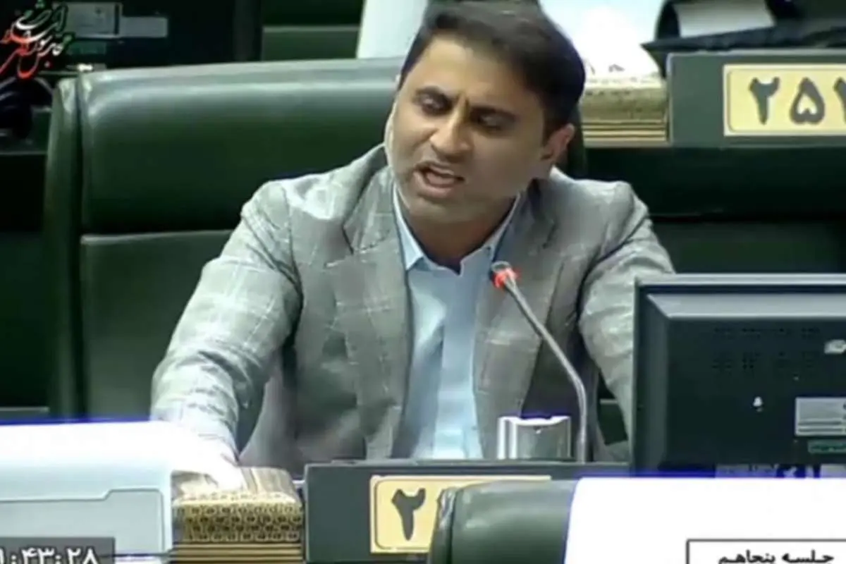 (ویدئو) قطع کردن میکروفن نماینده چابهار در مجلس