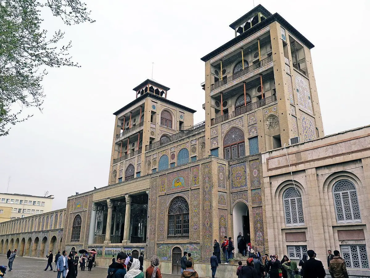 اعلام ناگهانی تعطیلی کاخ گلستان