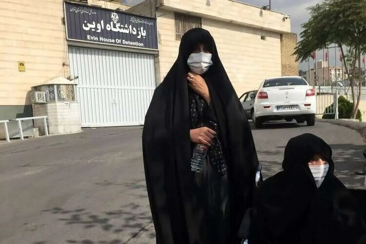 روایت فاطمه هاشمی از اولین ملاقات با «فائزه» در اوین: مامان گفت آیا واقعا، جای فائزه زندان است؟