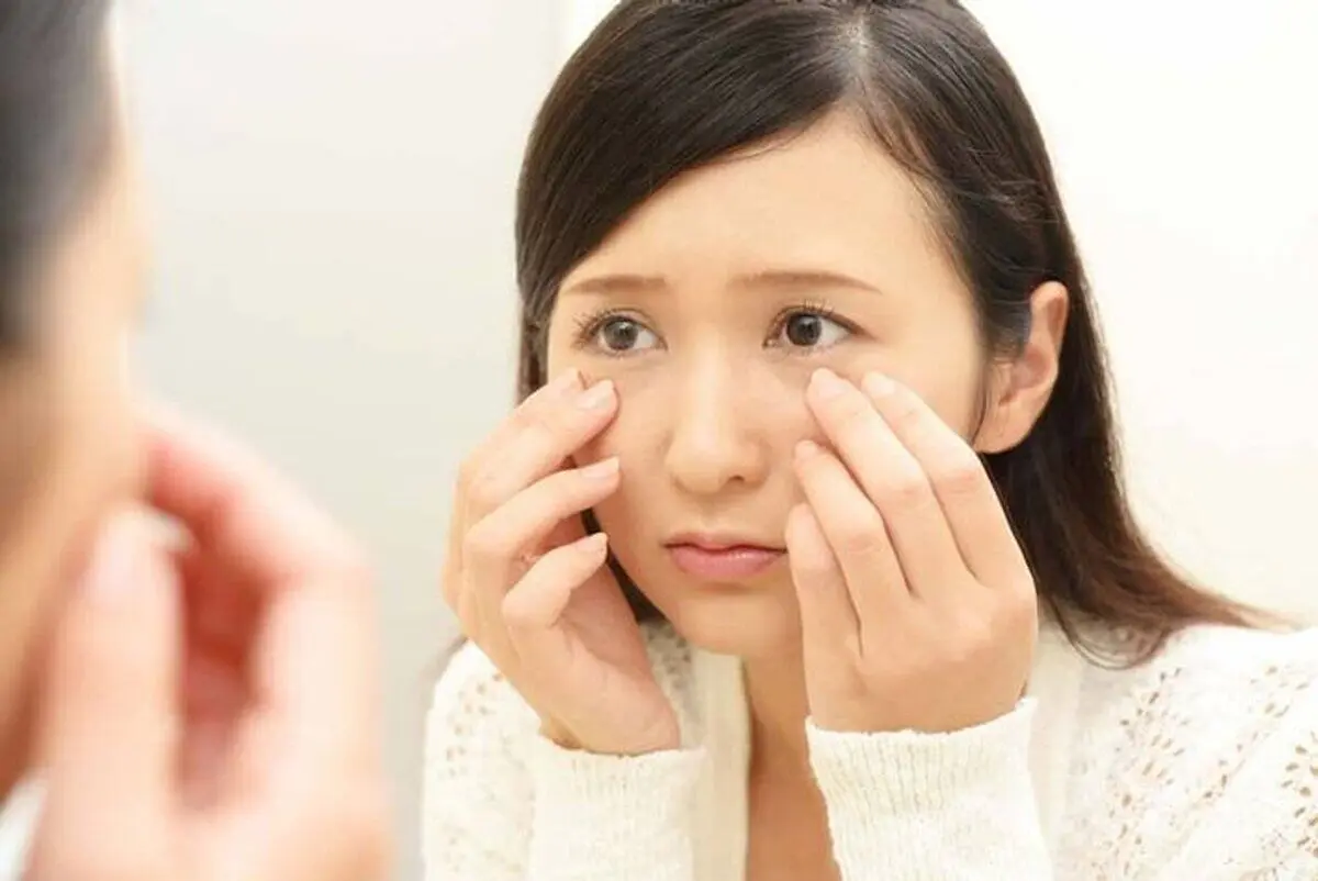 اختلال خودزشت انگاری؛ چطور با احساس زشت بودن‌مان مقابله کنیم؟