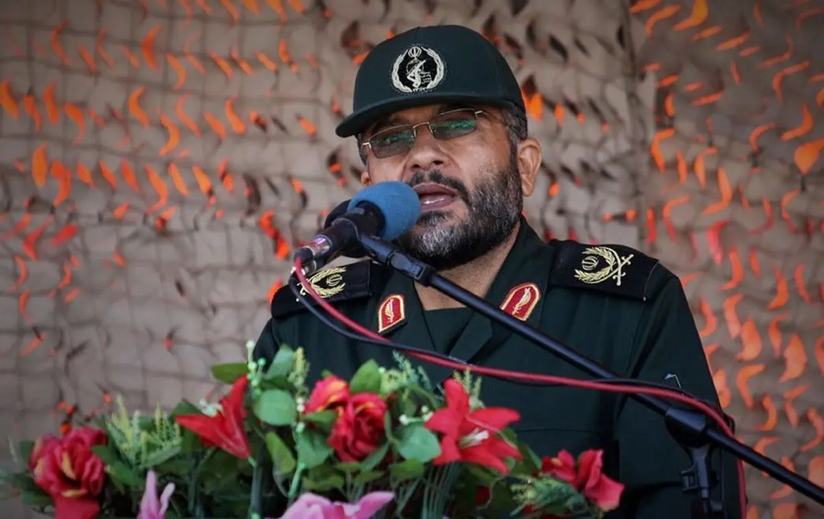 فرمانده بسیج: دولت آمریکا در آستانه فروپاشی است