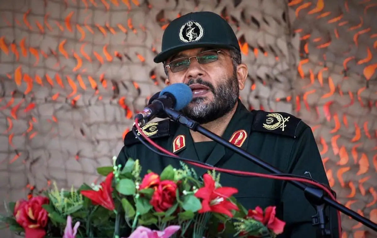 فرمانده بسیج: دولت آمریکا در آستانه فروپاشی است