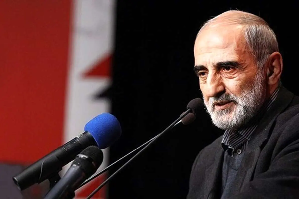 شریعتمداری: کجای دنیا نیروهای غیر مسلح را به مقابله با تروریست‌های مسلح می‌فرستند؟