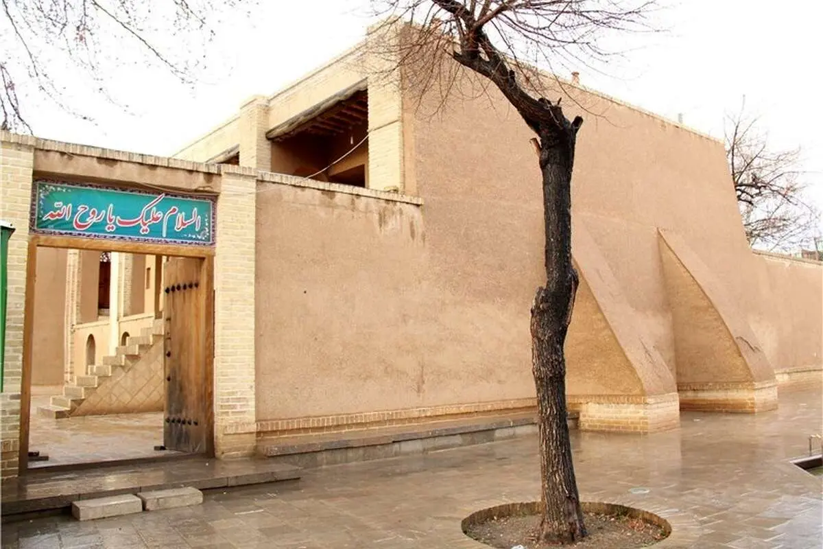 تسنیم: آتش زدن بیت تاریخی امام (ره) در خمین صحت ندارد