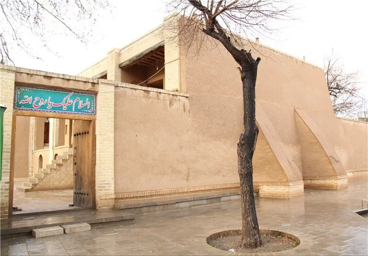 تسنیم: آتش زدن بیت تاریخی امام (ره) در خمین صحت ندارد