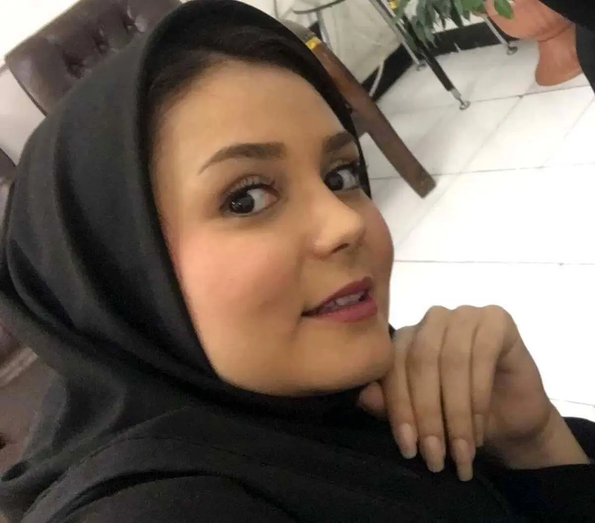(ویدئو) خداحافظی خانم مجری که با دیدن تصویر «کیان پیرفلک» گریه کرد