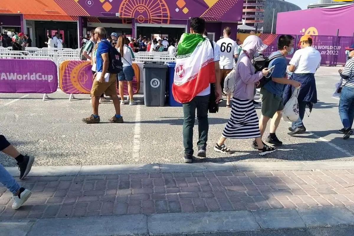 (ویدئو) حال و هوای اطراف ورزشگاه «الخلیفه» قبل از آغاز بازی ایران - انگلستان