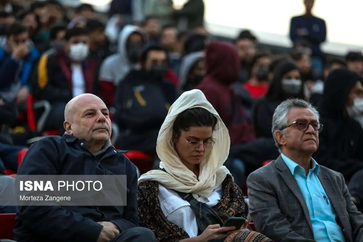 (تصاویر) تماشای اولین بازی ایران در جام جهانی قطر