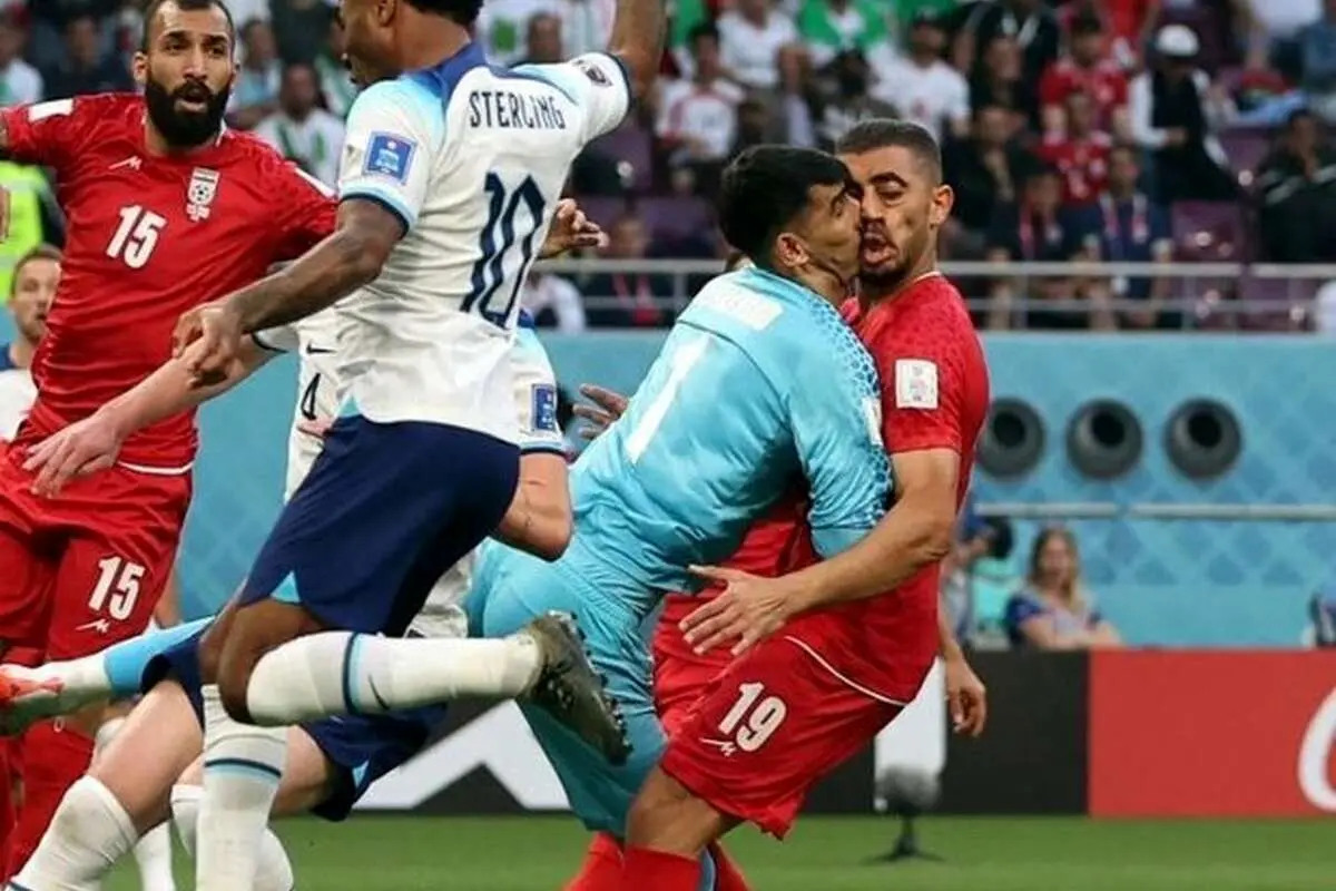 دروازهبان ایران مقابل انگلیس نباید یک ثانیه هم در زمین میماند!