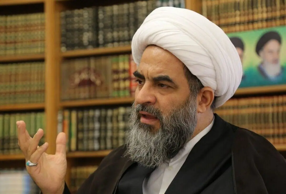 واکنش آیت الله فاضل لنکرانی به عمامه پرانی‌ها؛ فرض کنید یک اهانتی هم به ما بشود، چه اشکالی دارد؟