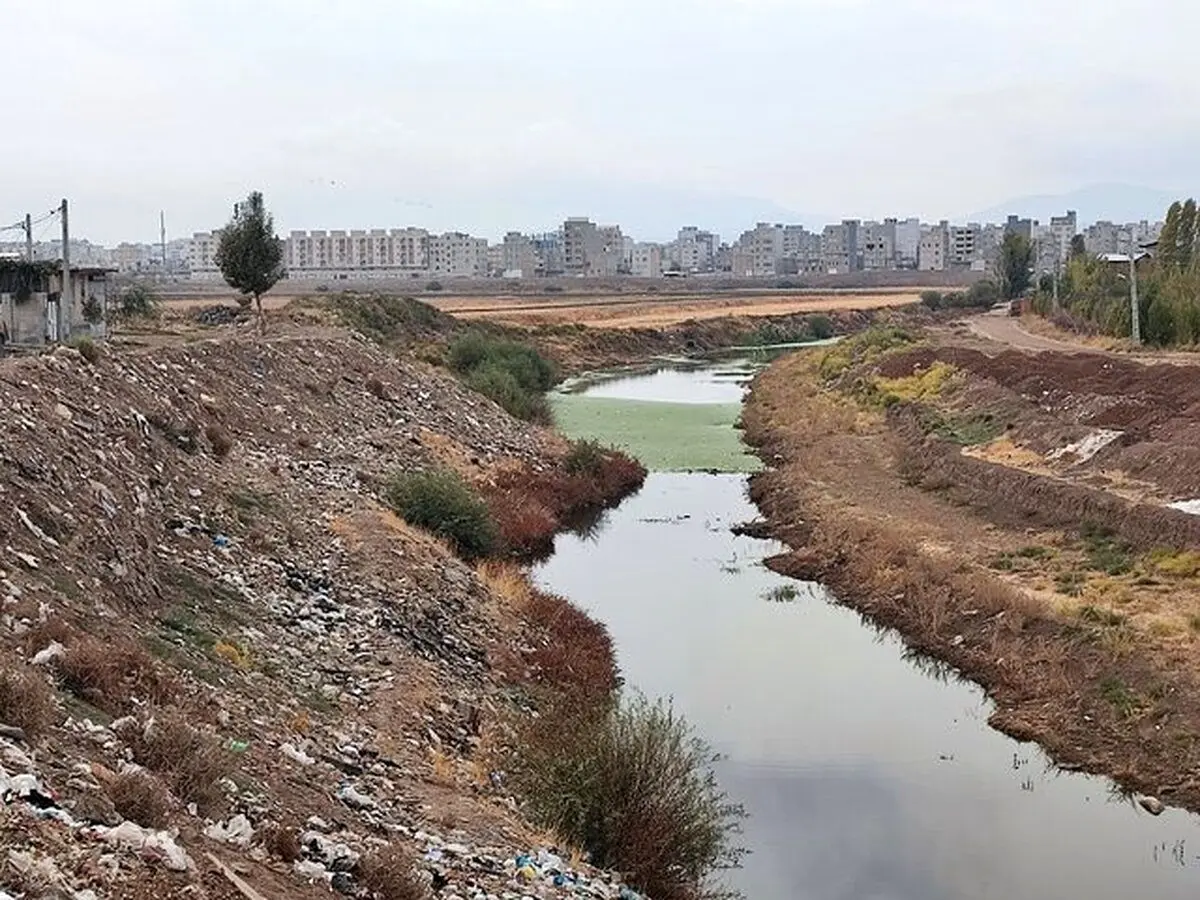 این‌جا بچه‌ها با «فاضلاب» و «مار ۳ سر» زندگی می‌کنند!