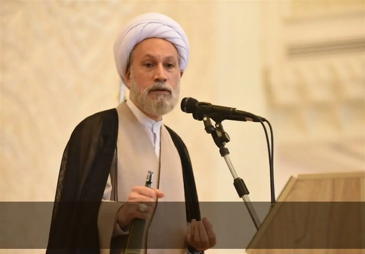 امام جمعه شیراز: بچه‌های ایران، خودشان موشک قاره‌پیما ساختند