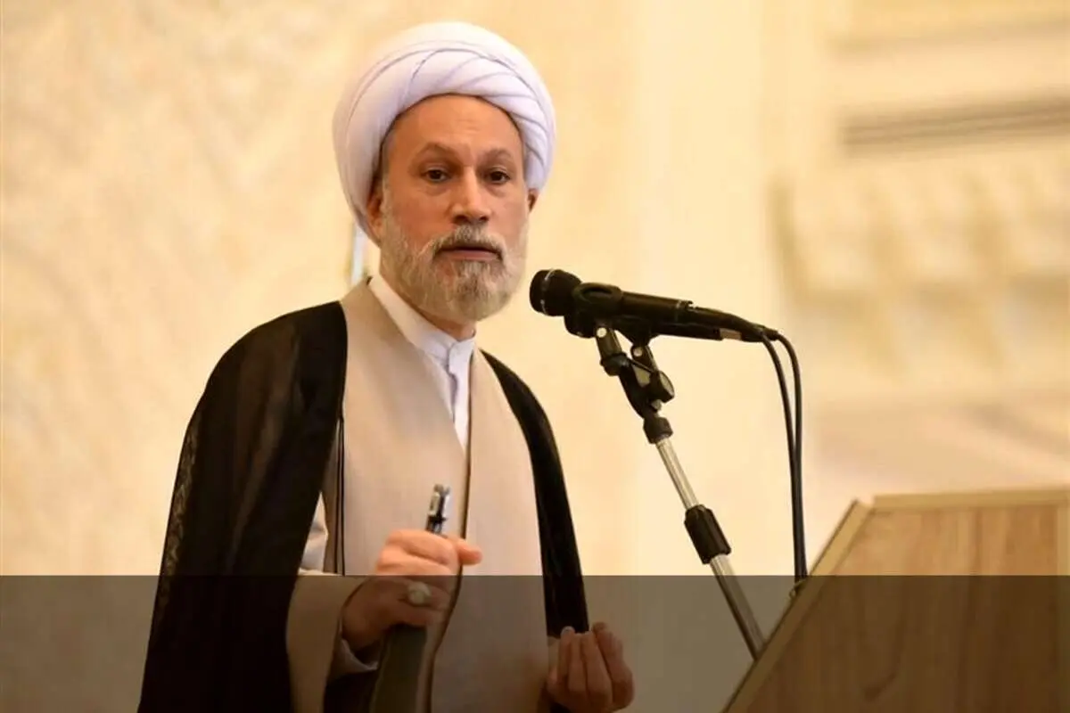 امام جمعه شیراز: بچه‌های ایران، خودشان موشک قاره‌پیما ساختند