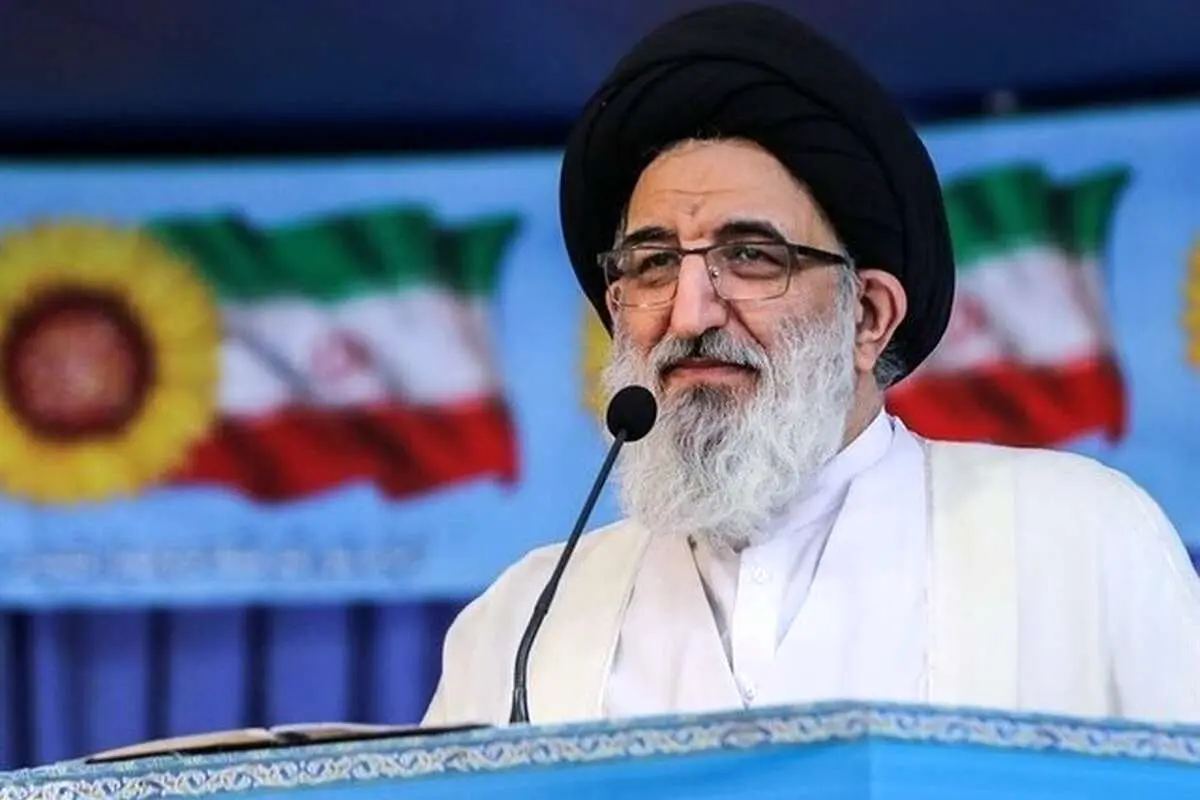 امام جمعه کرج: دشمن همه ابزار‌ها را به کار گرفته تا در مقابل نظام اسلامی مفری بیابد
