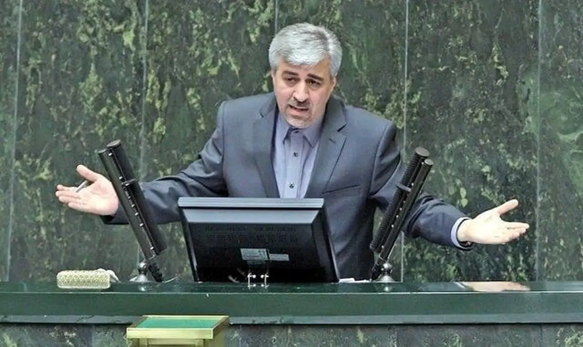کلید خوردن استیضاح وزیر ورزش یک هفته مانده به جام جهانی!