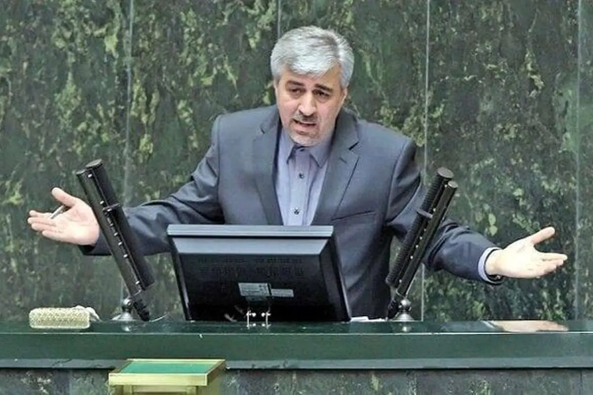 کلید خوردن استیضاح وزیر ورزش یک هفته مانده به جام جهانی!