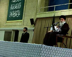 برخی افراد ظاهراً خودشان اصرار بر فاصله گرفتن از نظام، و طرد شدن دارند