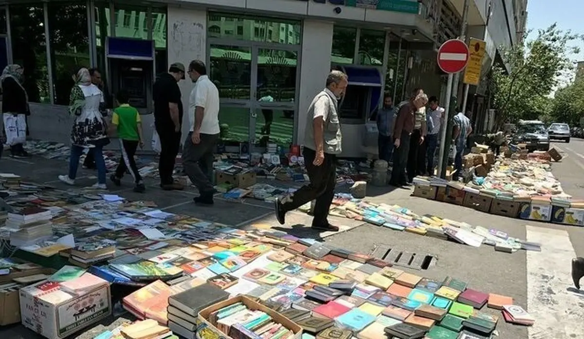 (ویدئو) تبلیغ «کتاب ممنوعه» در سریال نمایش خانگی!