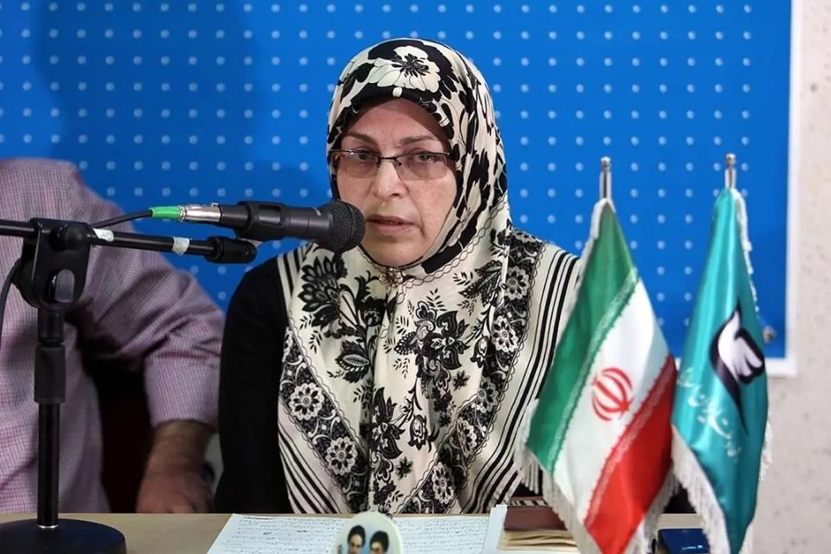 آذر منصوری: اصرار بر بازداشت و احکام سنگین به سخره گرفتن گفتگو است