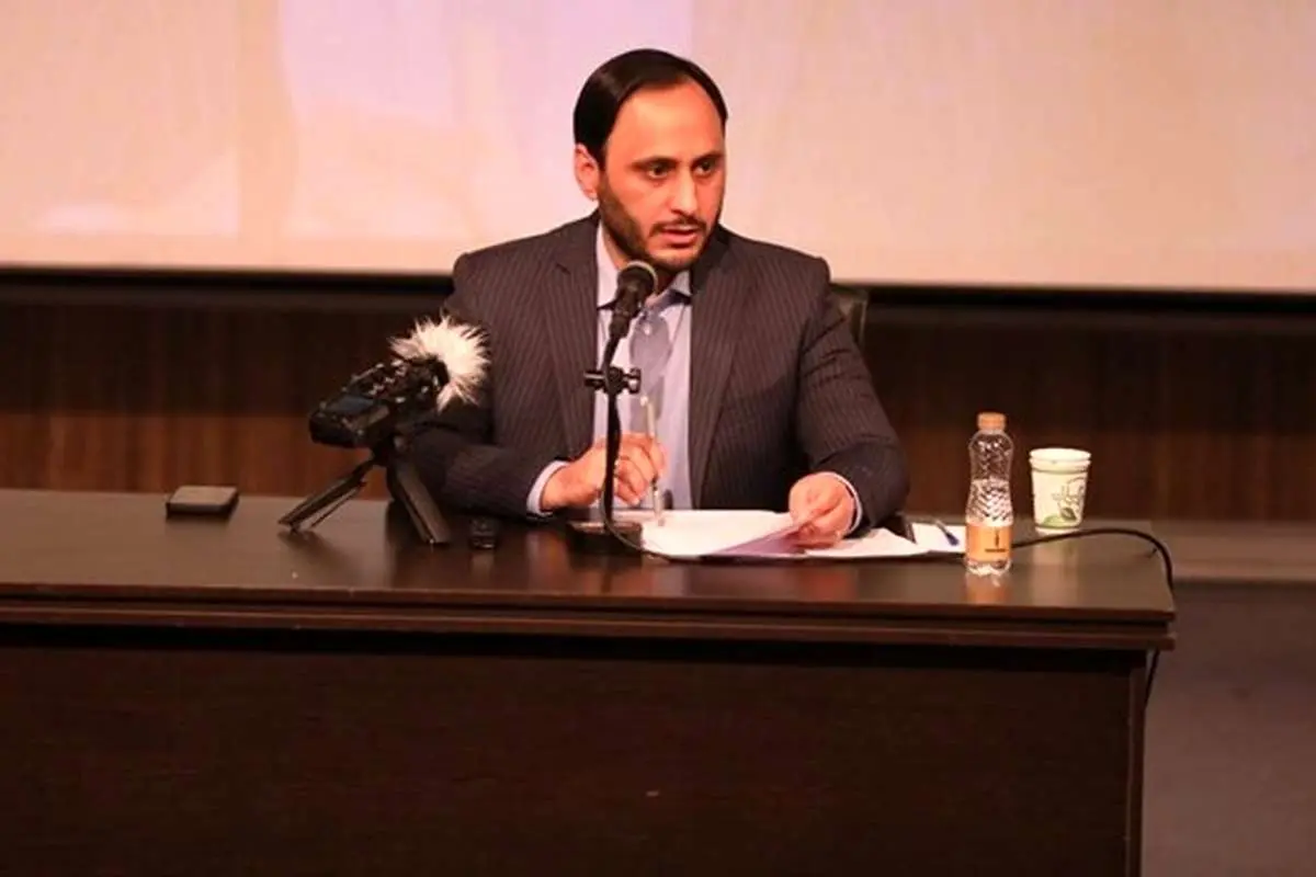 بهادریجهرمی: شایعه اهدای نفت رایگان به لبنان کذب است