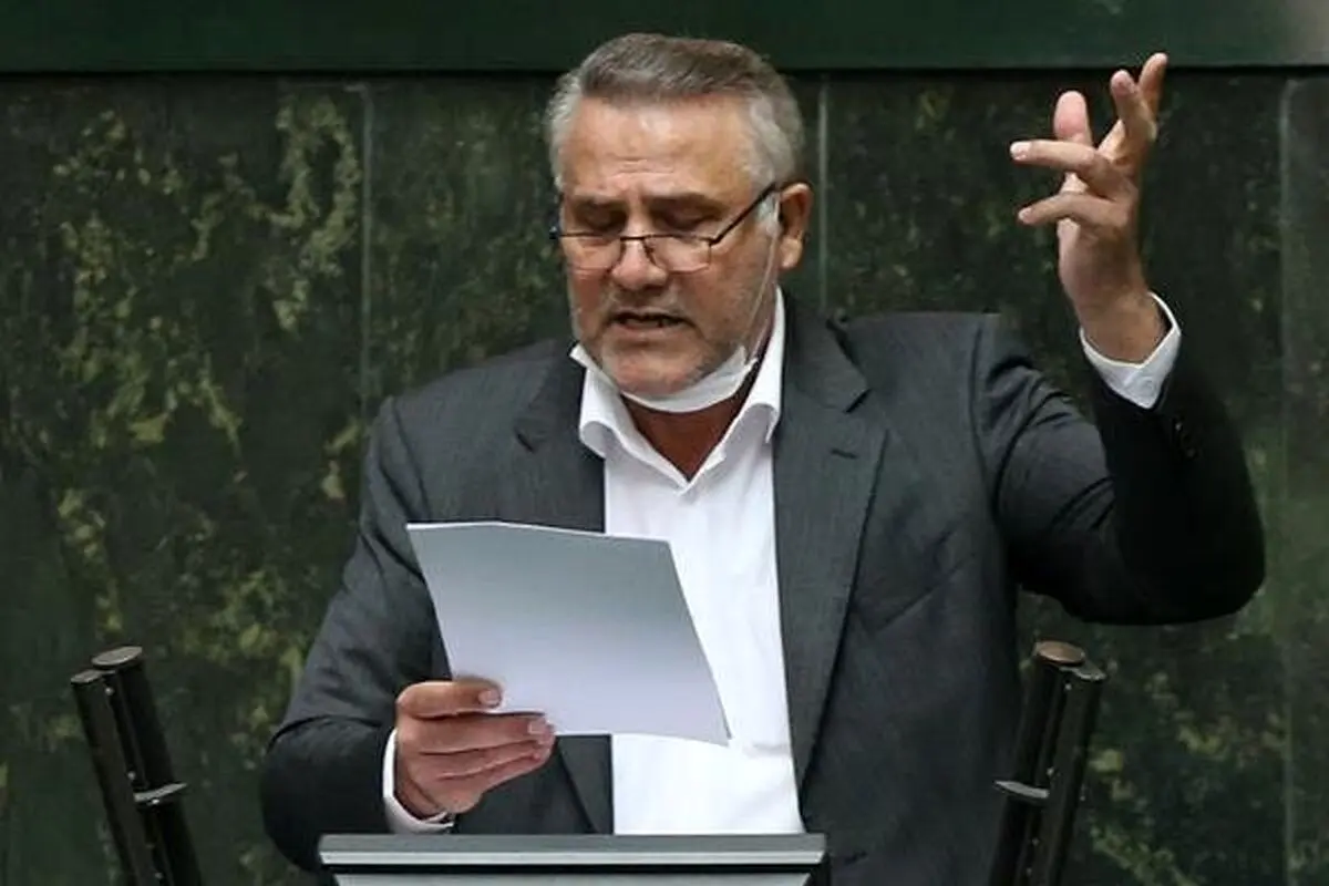 نماینده مجلس: شادی نکردن فوتبالیست‌ها انشالله به خاطر شاهچراغ است